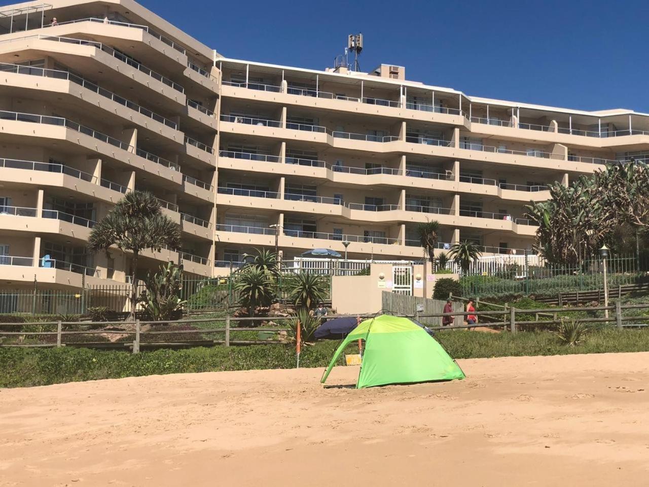 Sands Beach Breaks Beach Front Ballito Exterior foto
